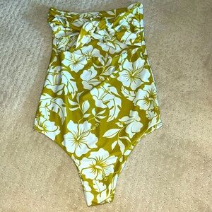 Mikoh one piece size M